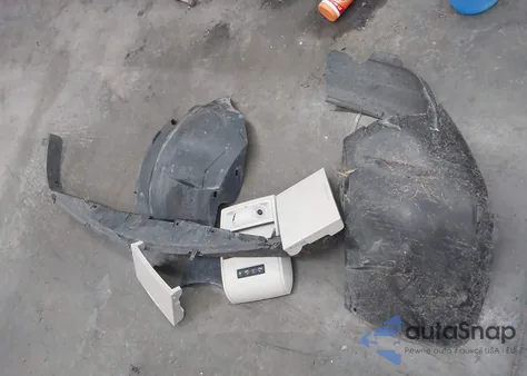 2015 Chrysler Town & Country Touring z USA, uszkodzony, nr VIN 2C4RC1BG8FR730655